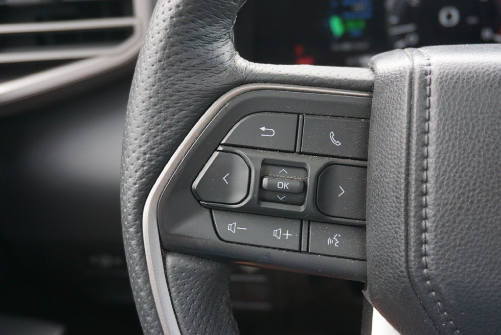 2025 Toyota Tundra Limited 4X4 V6 BLACK EDITION POWER MOONROOF LEATHER NAV