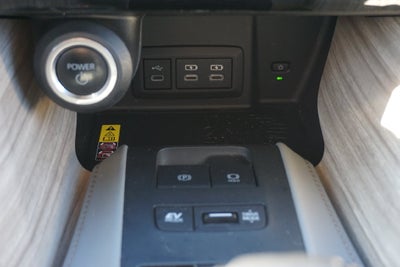 2023 Toyota Venza XLE Hybrid AWD Power Moonroof Blis Rear Camera