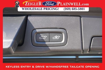 2018 Volvo XC60 T6 Momentum AWD Pano Roof NAV H Leather Vision & Advanced HUD