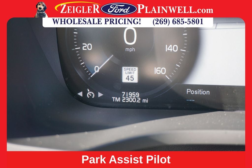 2018 Volvo XC60 T6 Momentum AWD Pano Roof NAV H Leather Vision & Advanced HUD