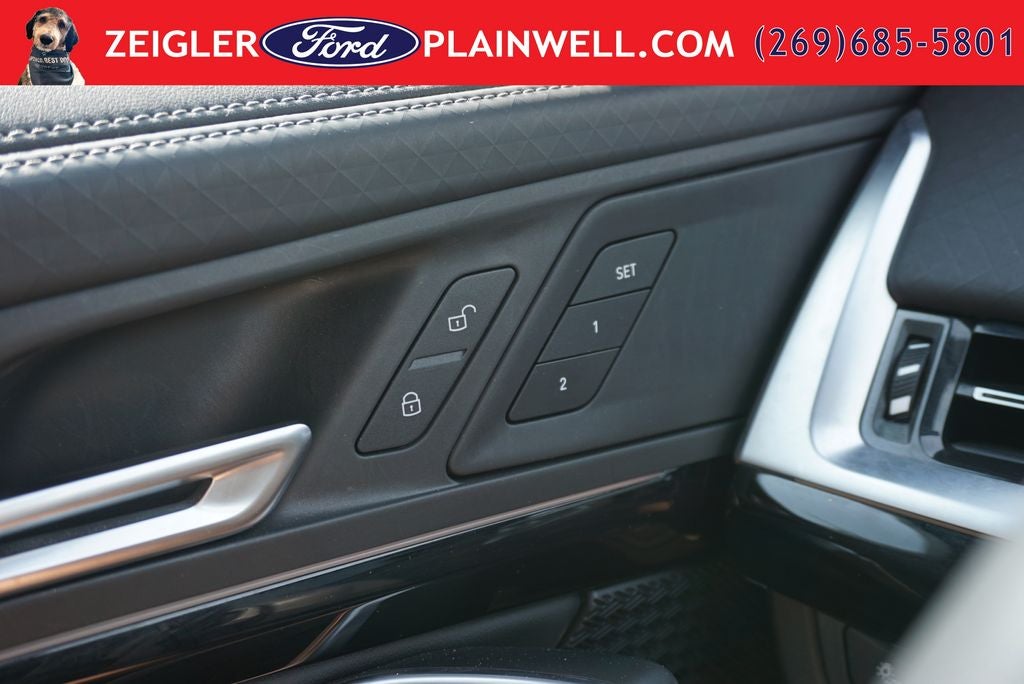 2025 BMW X2 xDrive28i AWD Power Moonroof Leather Navigation