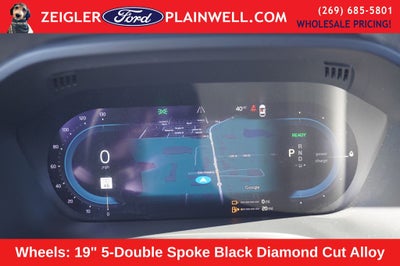 2023 Volvo XC60 Recharge Plug-In Hybrid T8 Plus Dark Theme