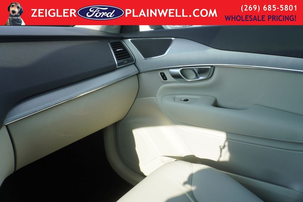 2024 Volvo XC90 B5 Core