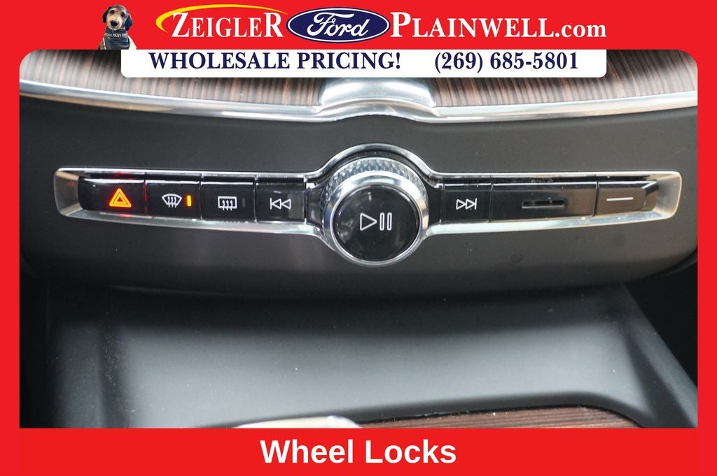 2023 Volvo XC60 B5 Ultimate Bright Theme