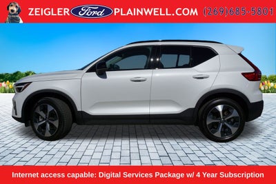 2024 Volvo XC40 B5 Core