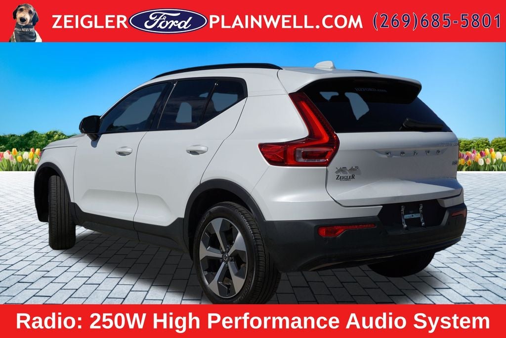 2024 Volvo XC40 B5 Core