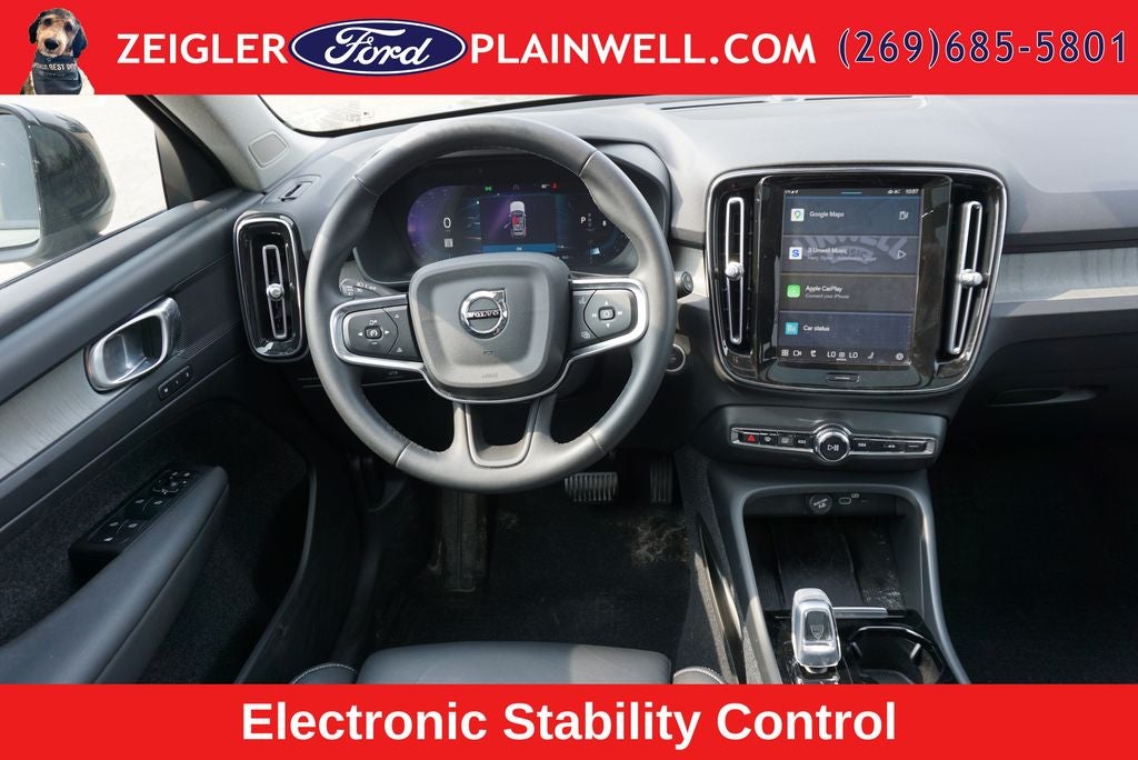 2023 Volvo XC40 B5 Plus Dark Theme AWD Heated Leather Power Moonroof Nav Rear Camera