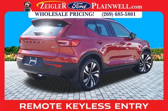 2023 Volvo XC40 B5 Plus Dark Theme AWD HEATED LEATHER POWER MOONROOF NAV