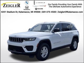 2023 Jeep Grand Cherokee Laredo 4x4