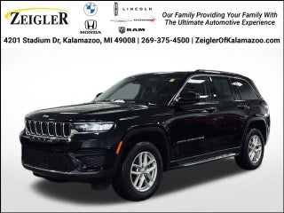 2023 Jeep Grand Cherokee Laredo 4x4