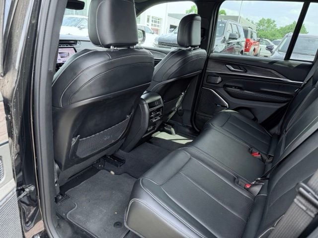 2022 Jeep Grand Cherokee Overland 4x4