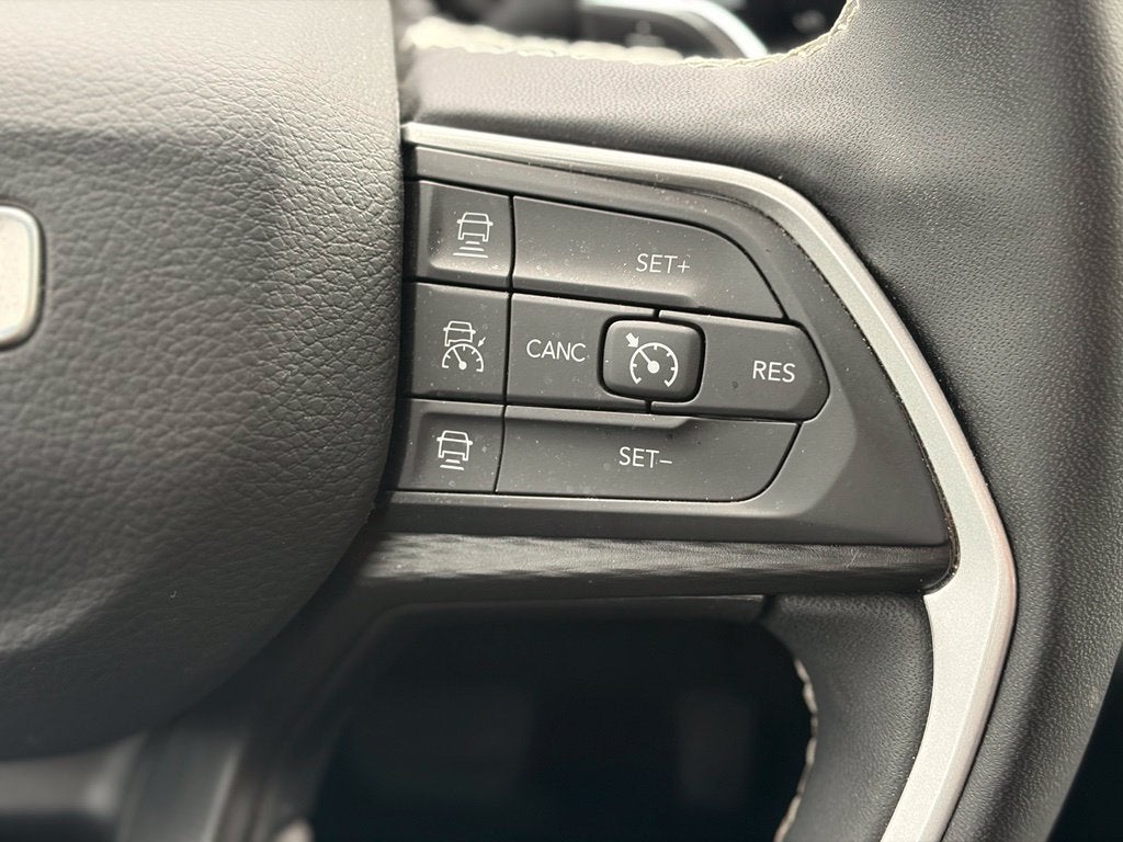 2023 Jeep Grand Cherokee L Laredo