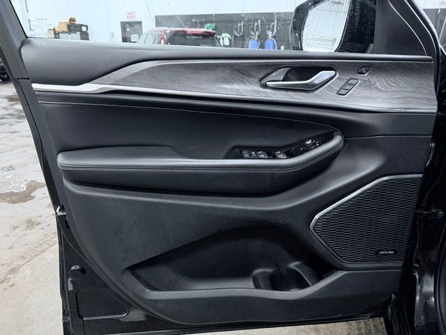 2023 Jeep Grand Cherokee L Overland 4x4
