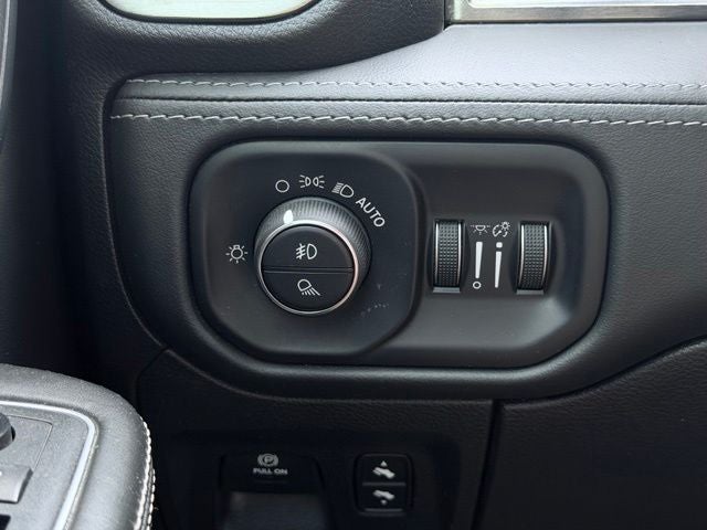 2020 RAM 1500 Limited Crew Cab 4x4 5'7' Box