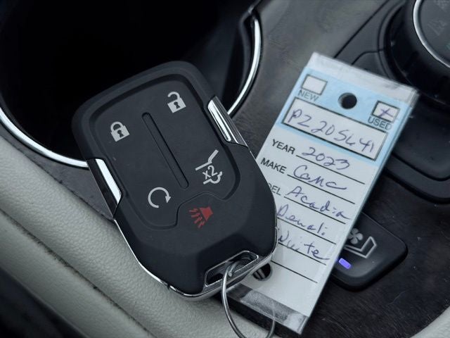 2023 GMC Acadia AWD Denali