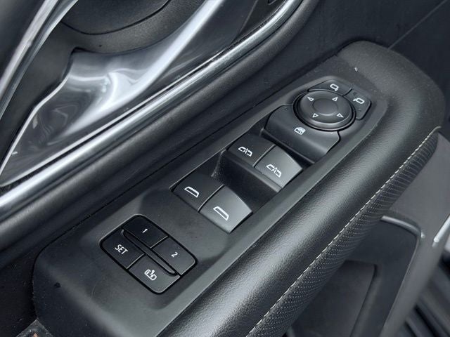 2024 GMC Yukon 4WD SLT
