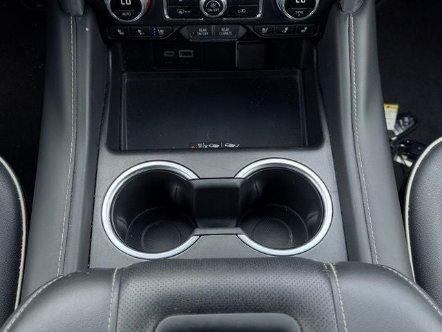 2024 GMC Yukon 4WD SLT