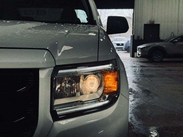 2021 GMC Canyon 4WD Extended Cab Elevation Standard