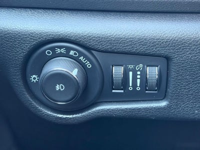 2025 Chrysler Pacifica Select * Certified Pre-Owned *