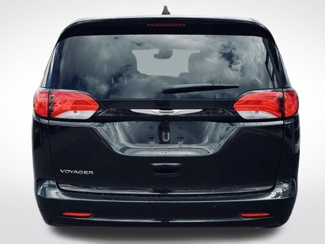 2024 Chrysler Voyager LX