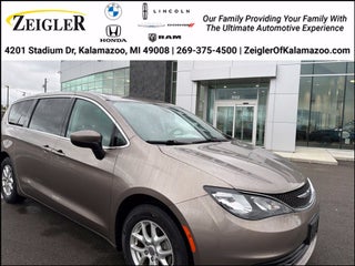 2017 Chrysler Pacifica Touring