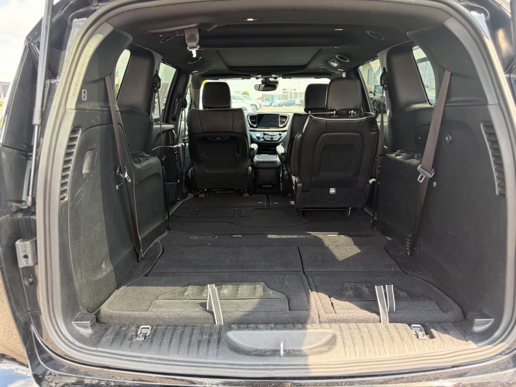 2025 Chrysler Pacifica Limited * Certified Pre-Owned *