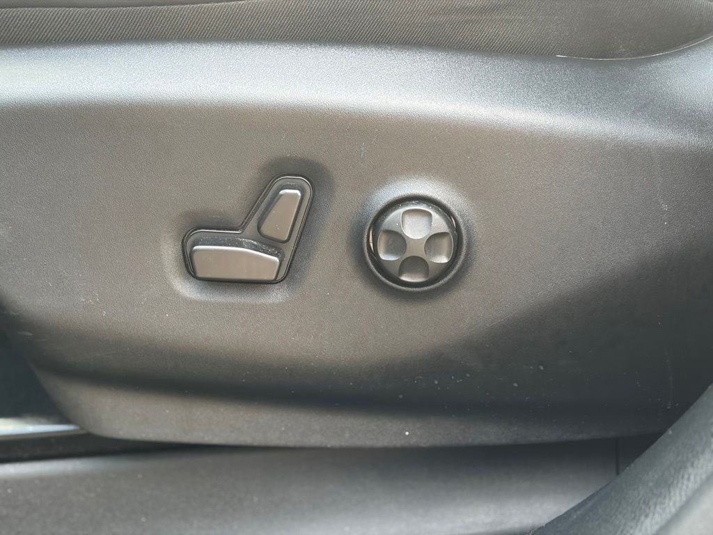 2025 Chrysler Pacifica Limited * Certified Pre-Owned *