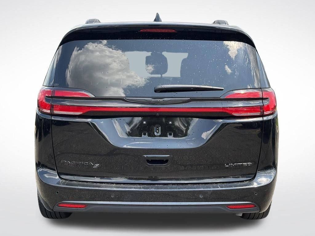 2025 Chrysler Pacifica Limited * Certified Pre-Owned *