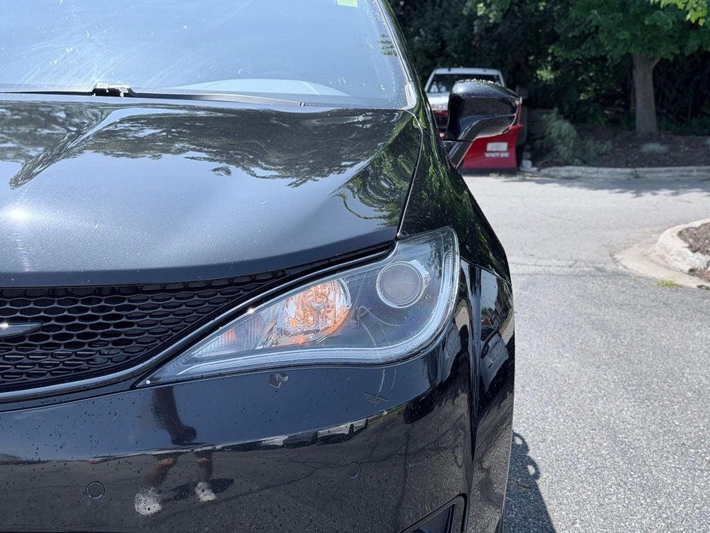 2020 Chrysler Pacifica AWD Launch Edition