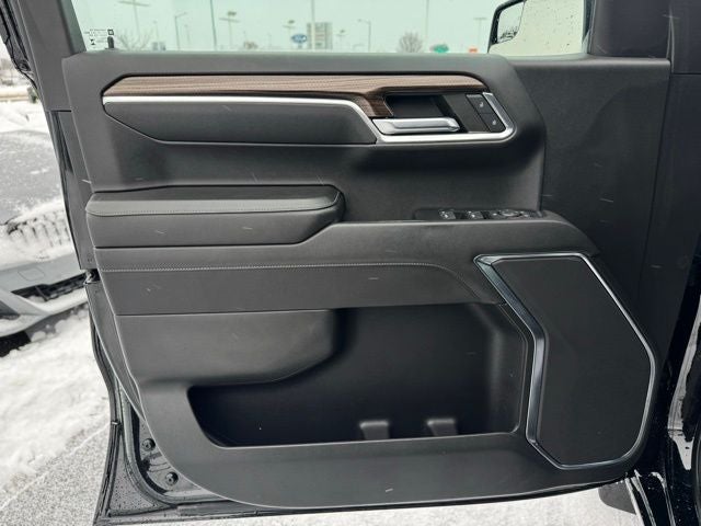 2023 Chevrolet Silverado 1500 4WD Crew Cab Short Bed LT with 2FL