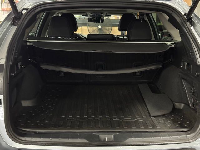 2023 Subaru Outback Touring