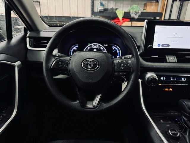 2023 Toyota RAV4 Hybrid LE