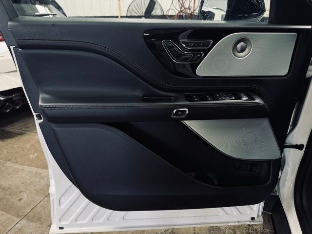2025 Lincoln Aviator Black Label