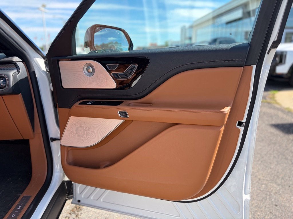 2025 Lincoln Aviator Black Label Premium