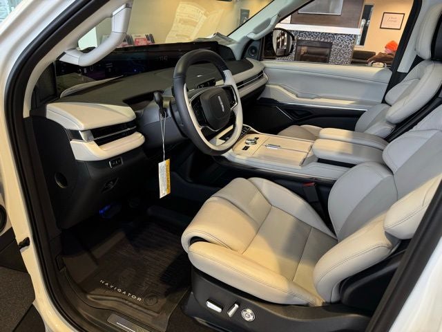 2025 Lincoln Navigator L Reserve