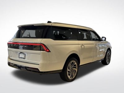 2025 Lincoln Navigator L Reserve