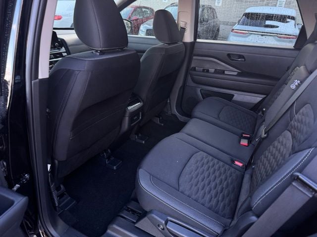 2024 Nissan Pathfinder SV 4WD