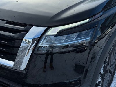 2023 Nissan Pathfinder SL 4WD