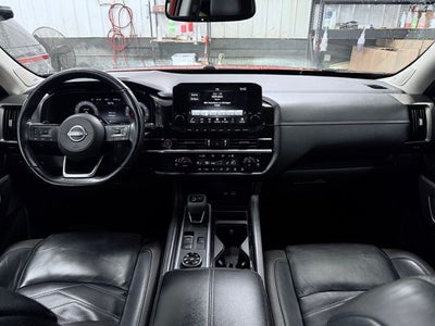 2022 Nissan Pathfinder Platinum 4WD