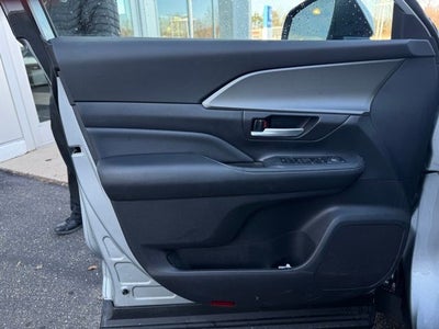 2025 Toyota Grand Highlander Base