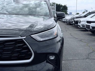 2024 Toyota Highlander Hybrid XLE