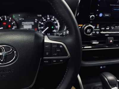 2025 Toyota Highlander Base