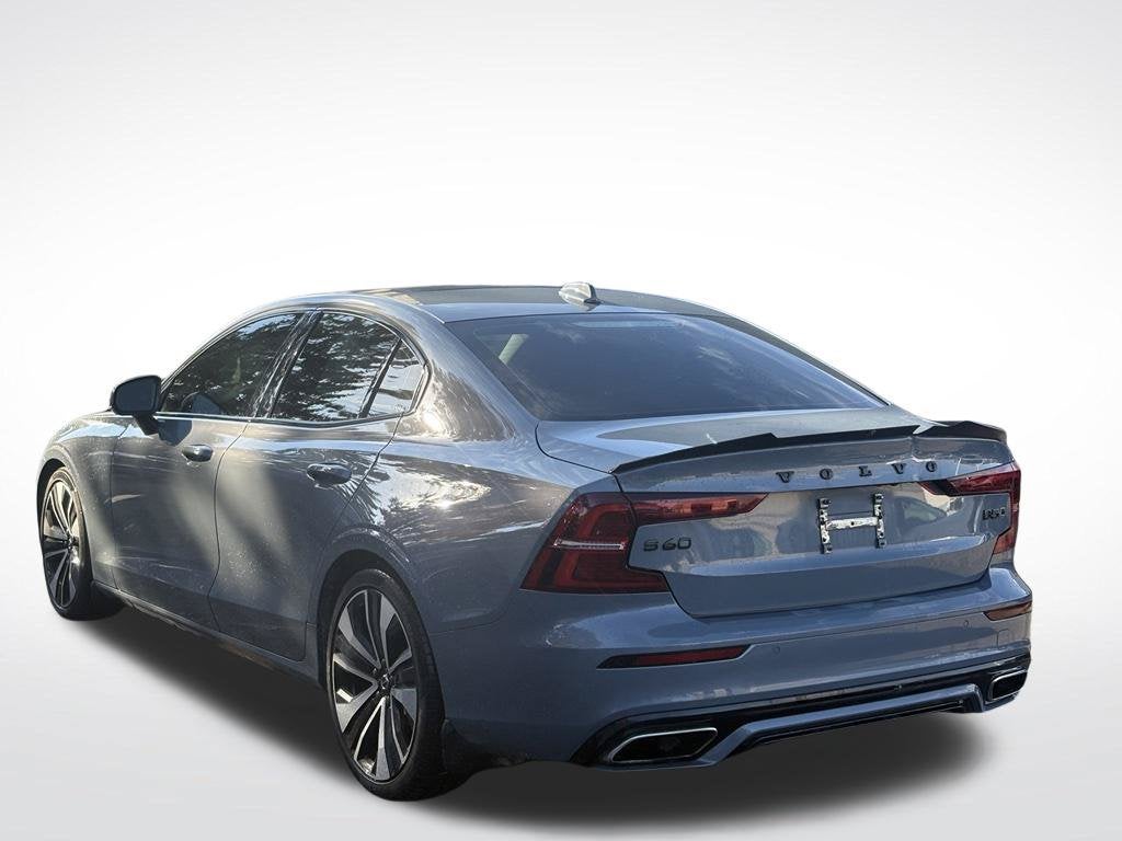 2022 Volvo S60 B5 Momentum