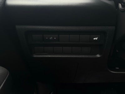 2025 Mitsubishi Outlander Base