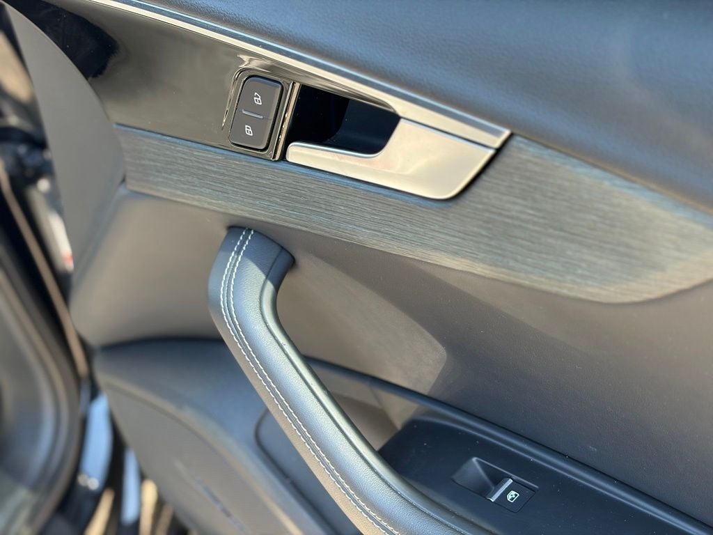2022 Audi A4 45 S line Premium Plus quattro
