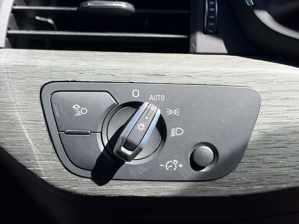 2022 Audi A4 45 S line Premium Plus quattro