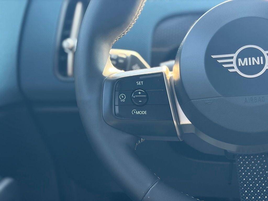 2025 MINI Cooper S Countryman Iconic