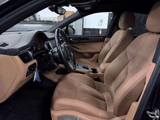 2017 Porsche Macan Base