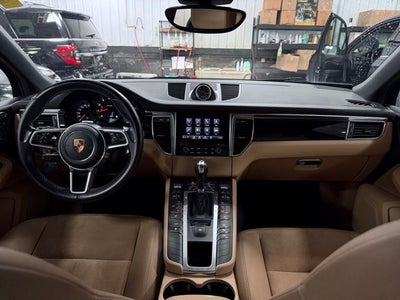 2017 Porsche Macan Base