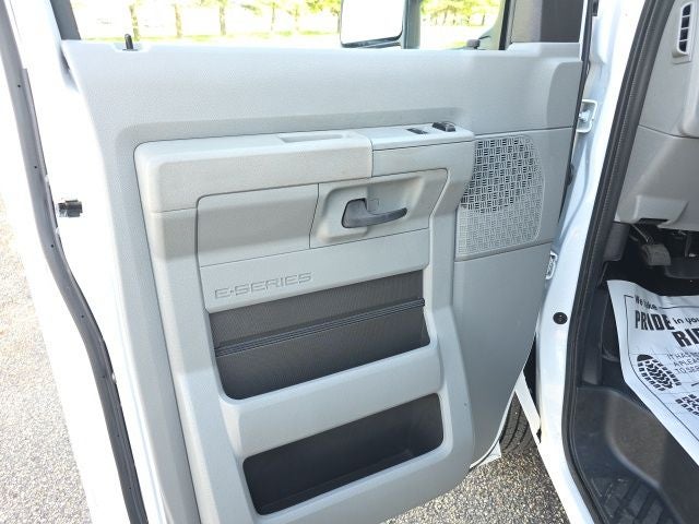2026 Ford E-350SD Base Cutaway
